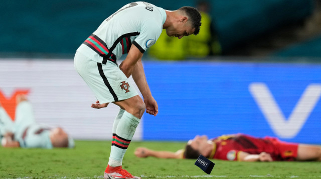 כריסטיאנו רונאלדו מאוכזב (צילום: THANASSIS STAVRAKIS/POOL/AFP via Getty Images)