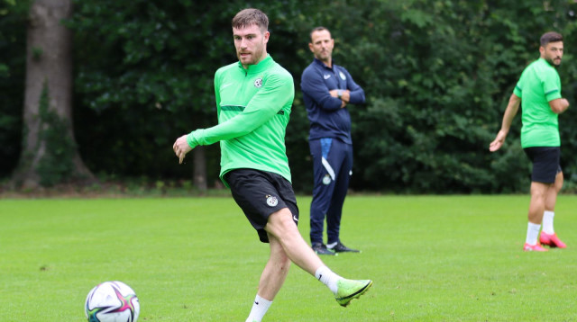 ראיין סטריין (צילום: מכבי חיפה, האתר הרשמי)