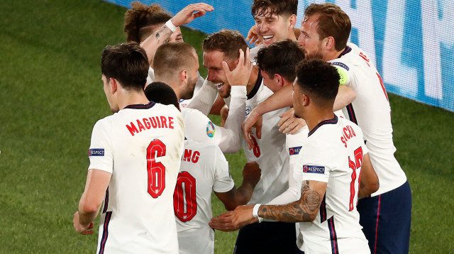 ג'ורדן הנדרסון ושחקני נבחרת אנגליה (צילום: ALESSANDRO GAROFALO/POOL/AFP via Getty Images)