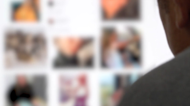 הפצת תמונות עירום ברשת (צילום: רשתות חברתיות)