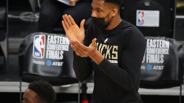 יאניס אנטטוקומפו (צילום: Kevin C. Cox/Getty Images)