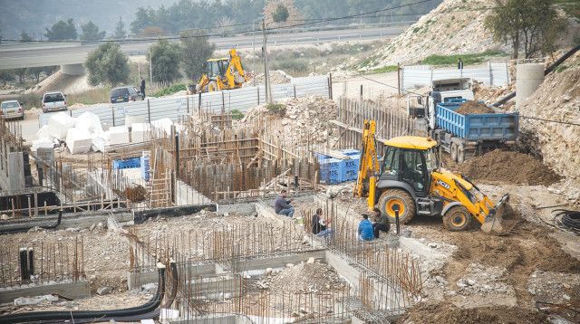 אתר בנייה (צילום: דוד כהן, פלאש 90)