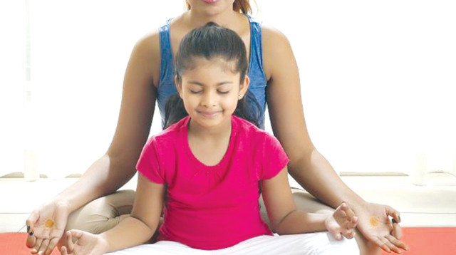 מדיטציה עם ילדים (צילום: אינג אימג')