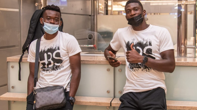 אלטון אקולטסה, יוג'ין אנסה (צילום: האינסטגרם הרשמי של הפועל באר שבע)