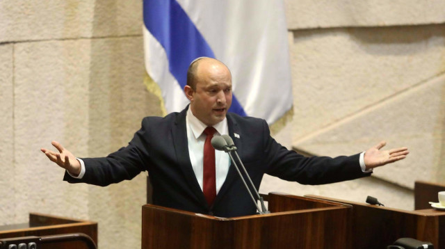 ראש הממשלה נפתלי בנט בדיון במליאת הכנסת (צילום: מרק ישראל סלם)