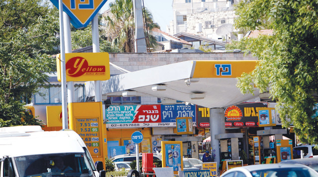 תחנות דלק (צילום: פלאש 90)