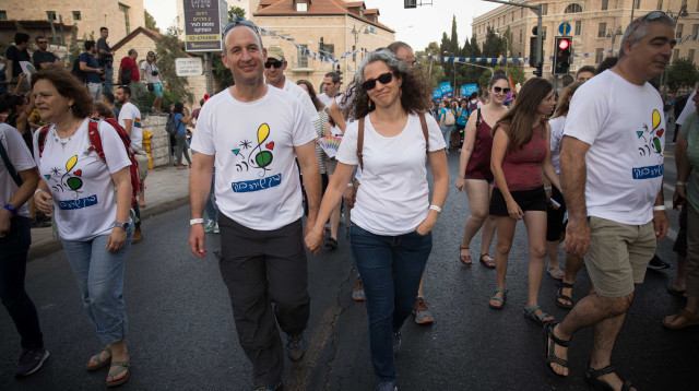 הוריה של שירה בנקי, מיקה ואורי בנקי (צילום: נועם רבקין פנטון, פלאש 90)