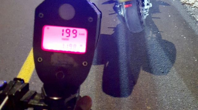 מהירות האופנוען כפי שנתפסה בידי מכשירי המשטרה (צילום: דוברות המשטרה)