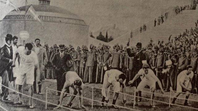 תום בארק, שני משמאל בזינוק הנמוך (צילום: ספורט1)