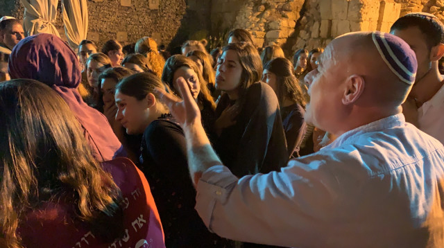 יזהר הס, סגן יו"ר ההסתדרות הציונית, בכותל המערבי (צילום: דוברות התנועה הקונסרבטיבית)