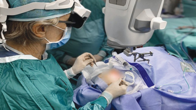 ניתוח (צילום: גני ירושלמי)