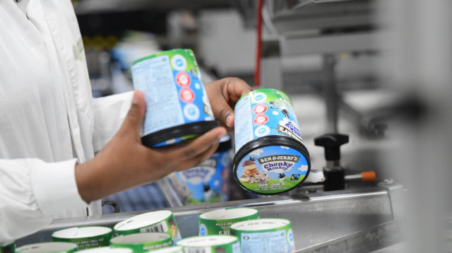 מפעל גלידה בן אנד ג'ריס בבאר טוביה (צילום: אבשלום ששוני)