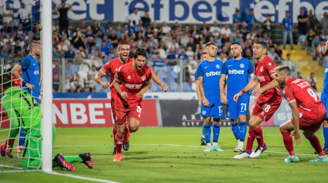 מריאנו בריירו חוגג (צילום: הפועל "מחסני השוק" באר שבע)