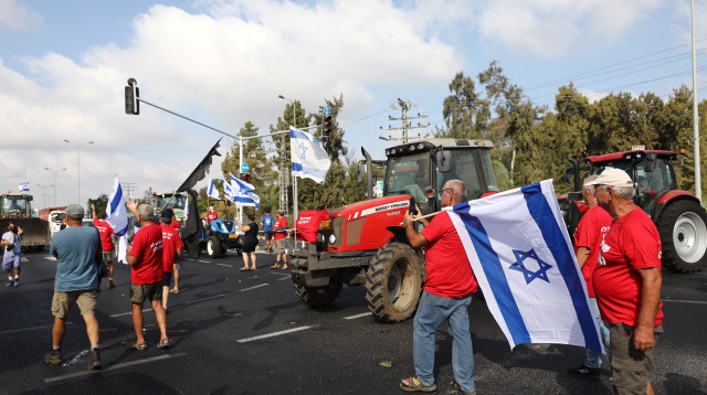 החקלאים מפגינים (צילום: יוסי אלוני, פלאש 90)
