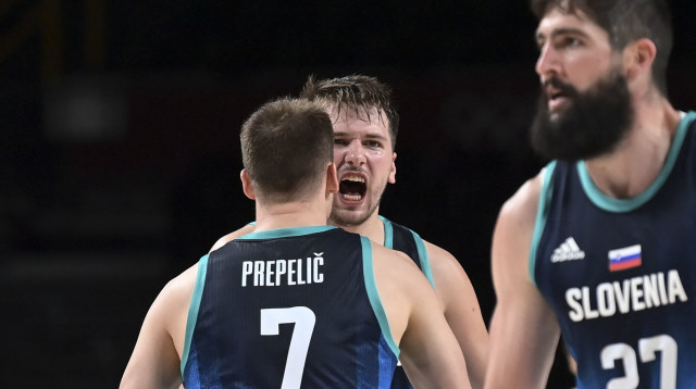 לוקה דונצ'יץ' (צילום: ARIS MESSINIS/AFP via Getty Images))