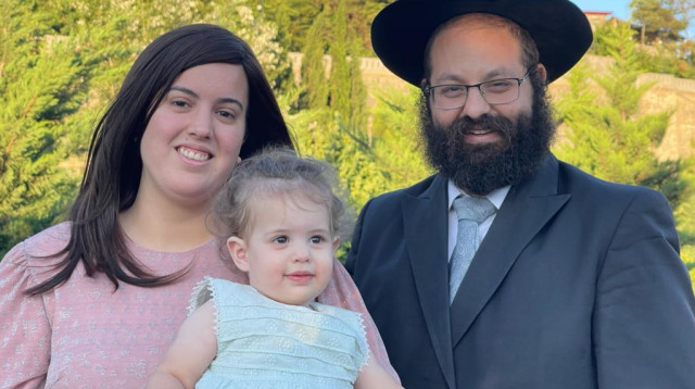 יהושע סודקוף ומשפחתו (צילום: באדיבות המשפחה)