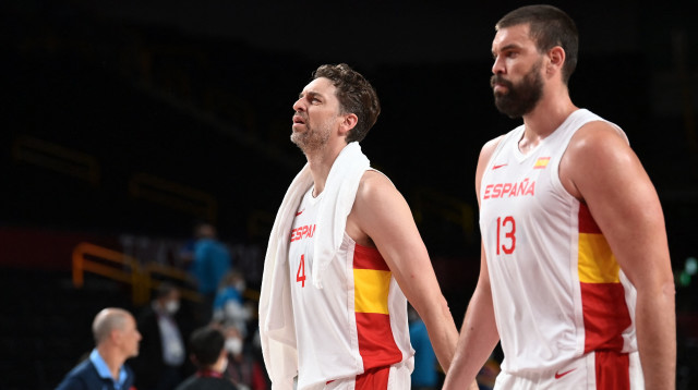 פאו ומארק גאסול (צילום: ARIS MESSINIS/AFP via Getty Images)