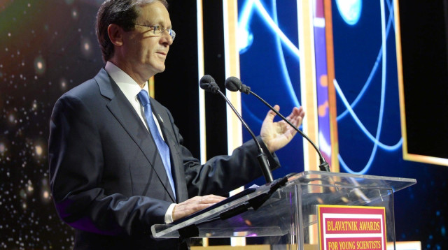 יצחק הרצוג (צילום: ערן בארי)