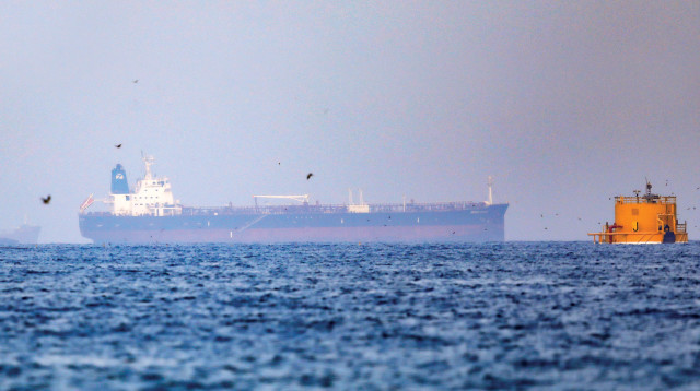 מכלית ישראלית מול חופי עומאן (צילום: רויטרס)