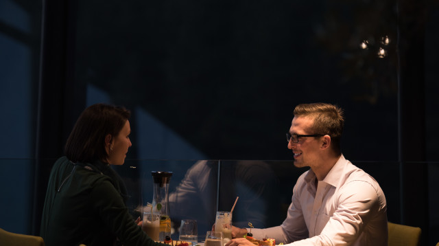 זוג במסעדה, אילוסטרציה (צילום: ingimage ASAP)