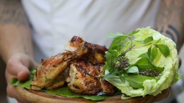 תומאס זהר בקיוב קיטצ'ן (צילום: איתן וכסמן)