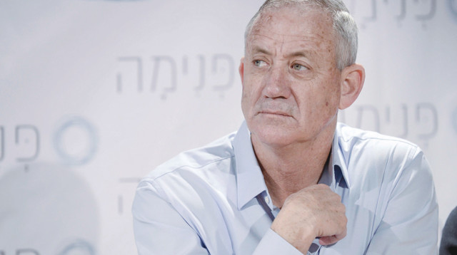 בני גנץ (צילום: תומר נויברג, פלאש 90)