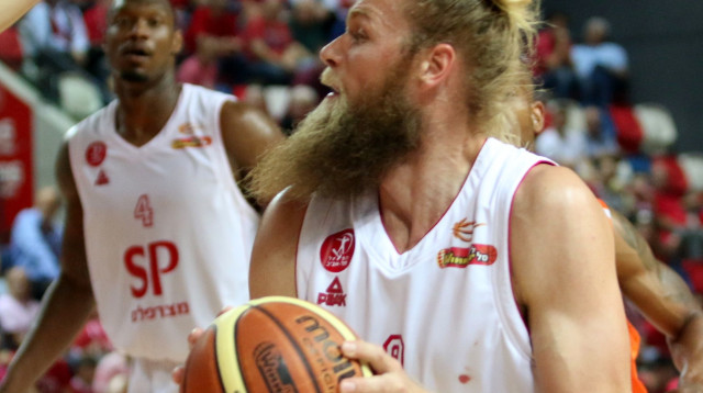 שולדבראנד. גם בעונה הבאה יסתפק בליגה (צילום: צילום: עדי אבישי)