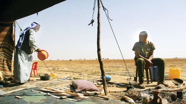 בדואים בנגב (צילום: רויטרס)