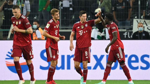 רוברט לבנדובסקי חוגג (צילום: INA FASSBENDER/AFP via Getty Images)