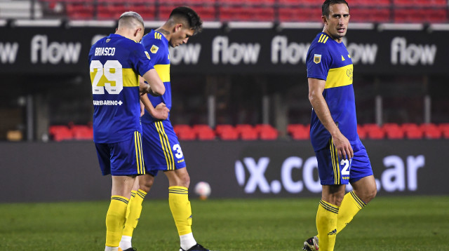 שחקני בוקה ג'וניורס מאוכזבים (צילום: Marcelo Endelli/Getty Images)