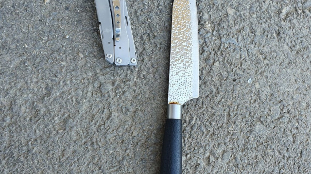 הסכין שנתפסה בניסיון הפיגוע במעבר גלבוע (צילום: דוברות משרד הביטחון)