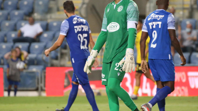 אריק ינקו שוער מכבי פתח תקוה (צילום: אודי ציטיאט)