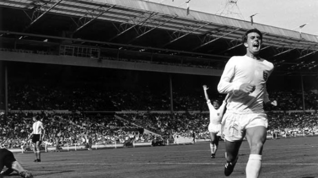 ג'ף הרסט חלוץ נבחרת אנגליה לשעבר (צילום: GettyImages, Central Press)