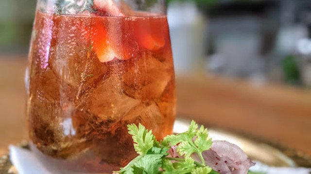 שפריצים וברוסקטות בשאפה בר (צילום: אסנת גואטה)