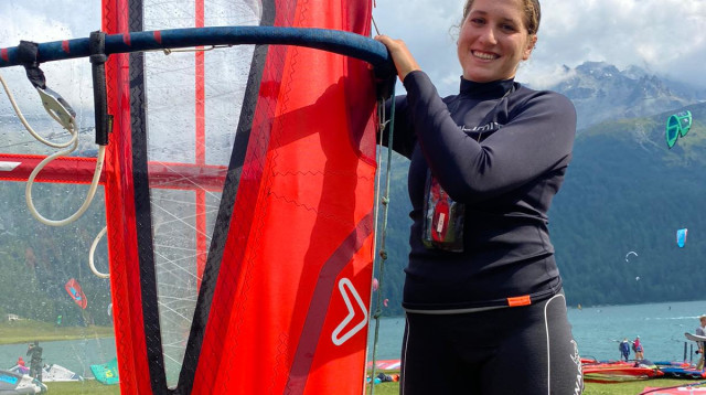 הגולשת שחר רשף (צילום: אתר רשמי, איגוד השייט בישראל)