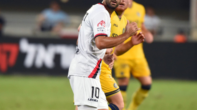 שחקן הפועל ירושלים גיא חדידה (צילום: ברני ארדוב)