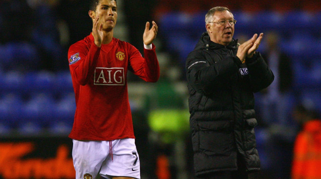 אלכס פרגוסון עם כריסטיאנו רונאלדו ב-2009 (צילום: GettyImages, Alex Livesey)