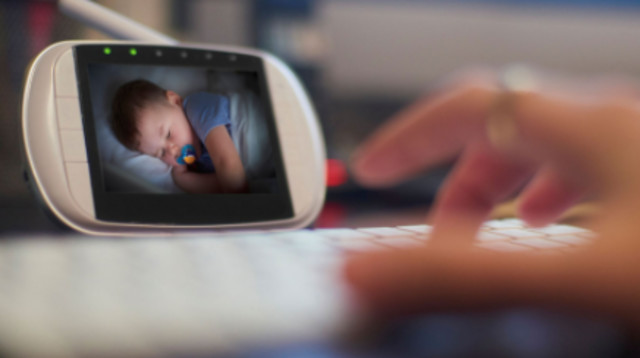 בדקה תנועות במוניטור וזה מה שהיא גילתה, אילוסטרציה (צילום: ingimage ASAP)