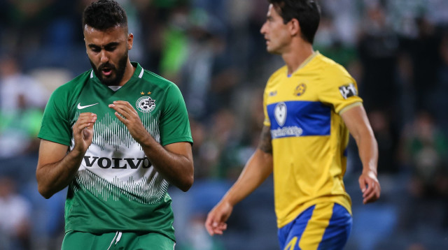 מוחמד עוואד שחקן מכבי חיפה (צילום: מאור אלקסלסי)