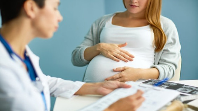 אישה בהריון (צילום: Shutterstock)