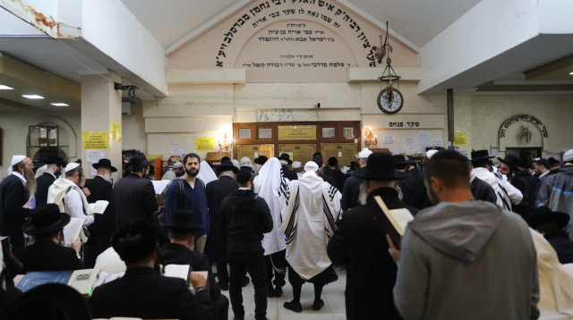 ראש השנה באומן (צילום: חיים גולדברג 'כיכר השבת')