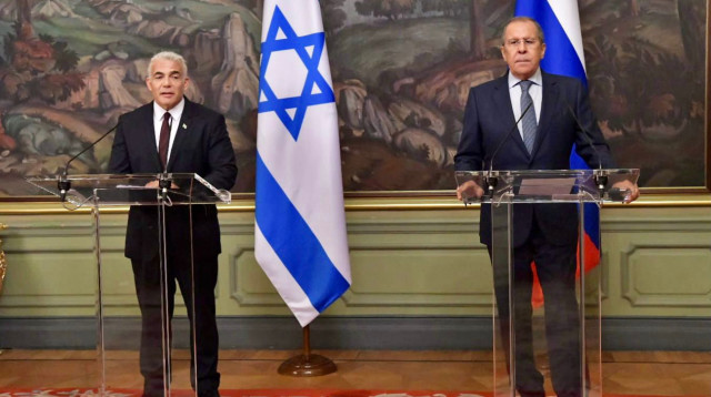 יאיר לפיד וסרגיי לברוב (צילום: שלומי אמסלם, לע״מ)