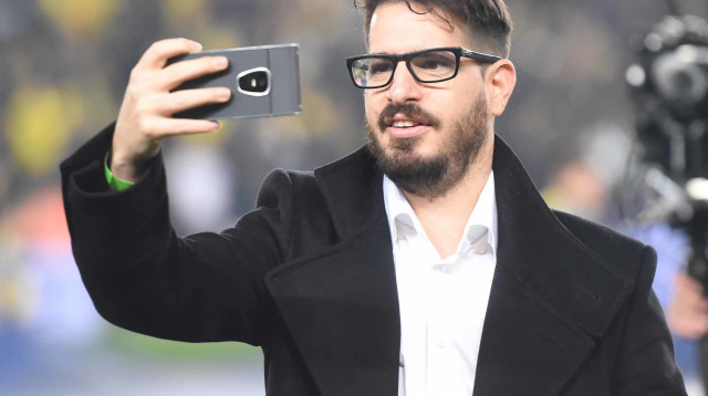 משה חוגג בעלי בית"ר ירושלים (צילום: ברני ארדוב)