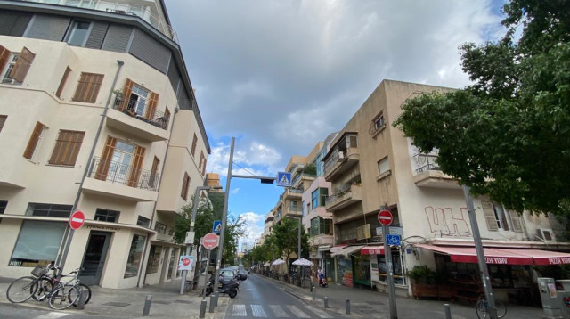 מעונן חלקית בתל אביב (צילום: אבשלום ששוני)