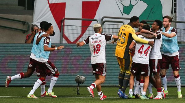 שחקני פלמנגו חוגגים (צילום: Alexandre Schneider / Stringer)