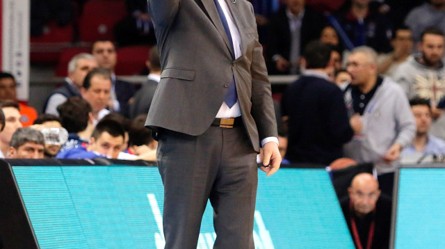 דושאן איבקוביץ' מאמן אנאדולו אפס (צילום: GettyImages)