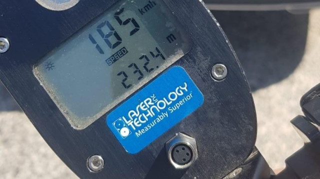 185 קמ"ש במכמונת המהירות  (צילום: דוברות המשטרה)