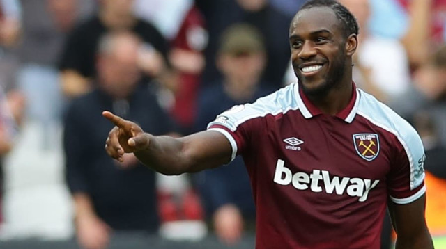 שחקן ווסטהאם מיקאיל אנטוניו חוגג (צילום: רויטרס)