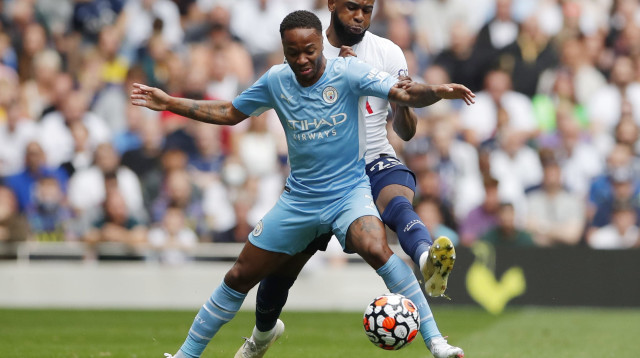 ג'אפט טנגנגה טוטנהאם מול ראחים סטרלינג מנצ'סטר סיטי (צילום: רויטרס)