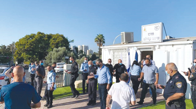 תחנת המשטרה בשכונת עמישב ברמלה (צילום: דוברות המשטרה)